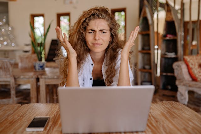 Frustrated woman on the computer